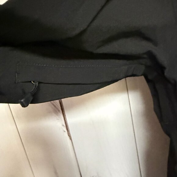 The North Face HyVent 2.5L Women’s Medium Black/Gray Hooded EUC - Picture 3 of 12